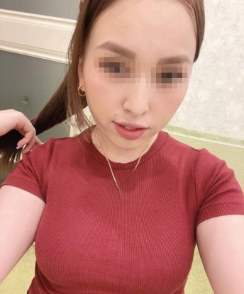 Я создам для тебя незабываемую атмосферу, наполненную нежностью и страстью. Встречи со мной – это настоящее путешествие в мир наслаждения. У меня много возможностей для исполнения ваших самых смелых фантазий. Ты хочешь узнать больше обо мне? Загляни на мои фото и прочитай отзывы моих довольных клиентов. Я живу в Москве и готова встретиться с тобой в любое удобное для тебя время. Позвони мне и окунись в мир наслаждения и удовольствия.🔥✨ Ирочка